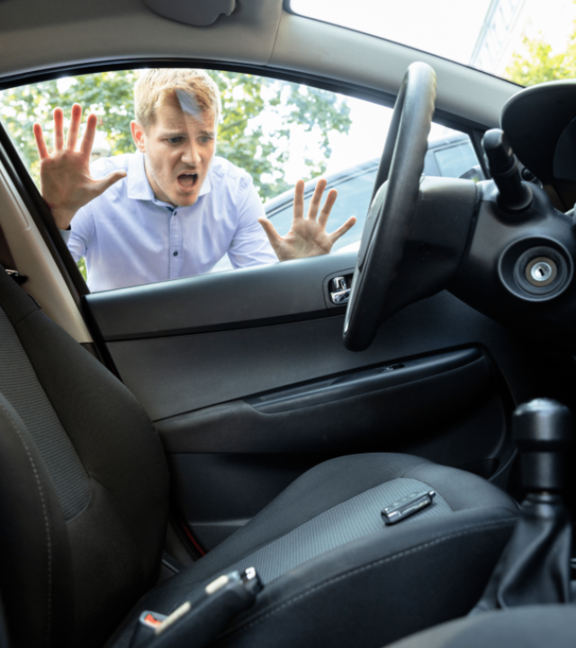 Keys-locked-in-car-lagrange-ga-1024x683-1.png